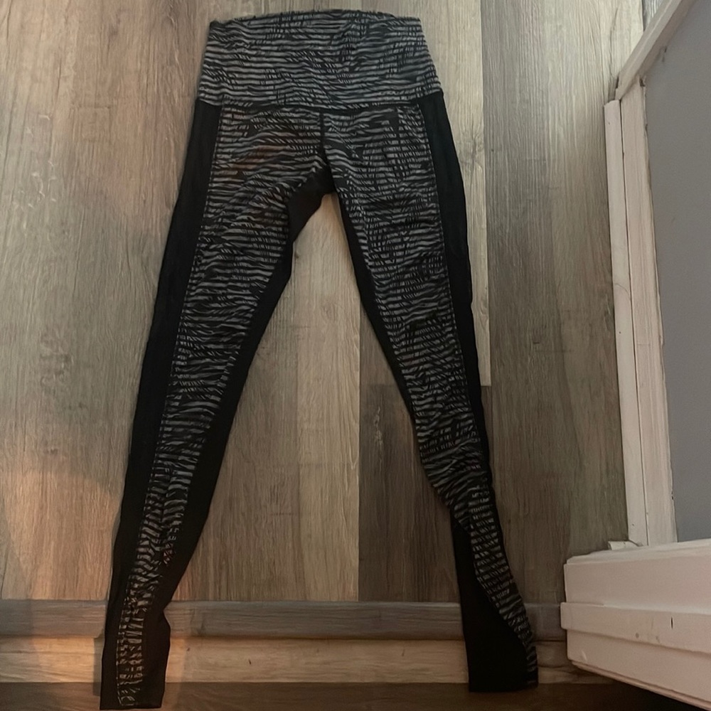 Lululemon size 8